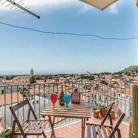 Casada - Grandeur Of Etna - Elegant Retreat In Apartment Nicolosi
